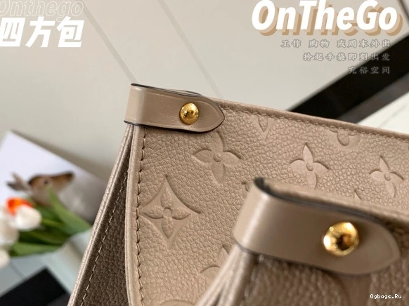 VUITTON ONTHEGO LOUIS MM 0409